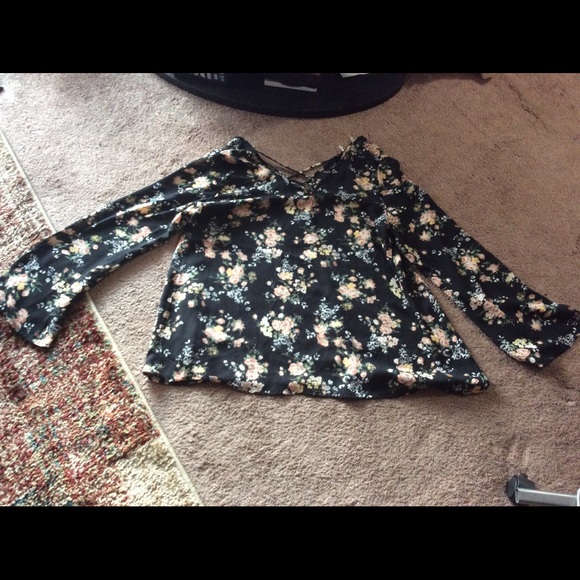 Rue21 Flowered Black Top - Picture 3 of 8